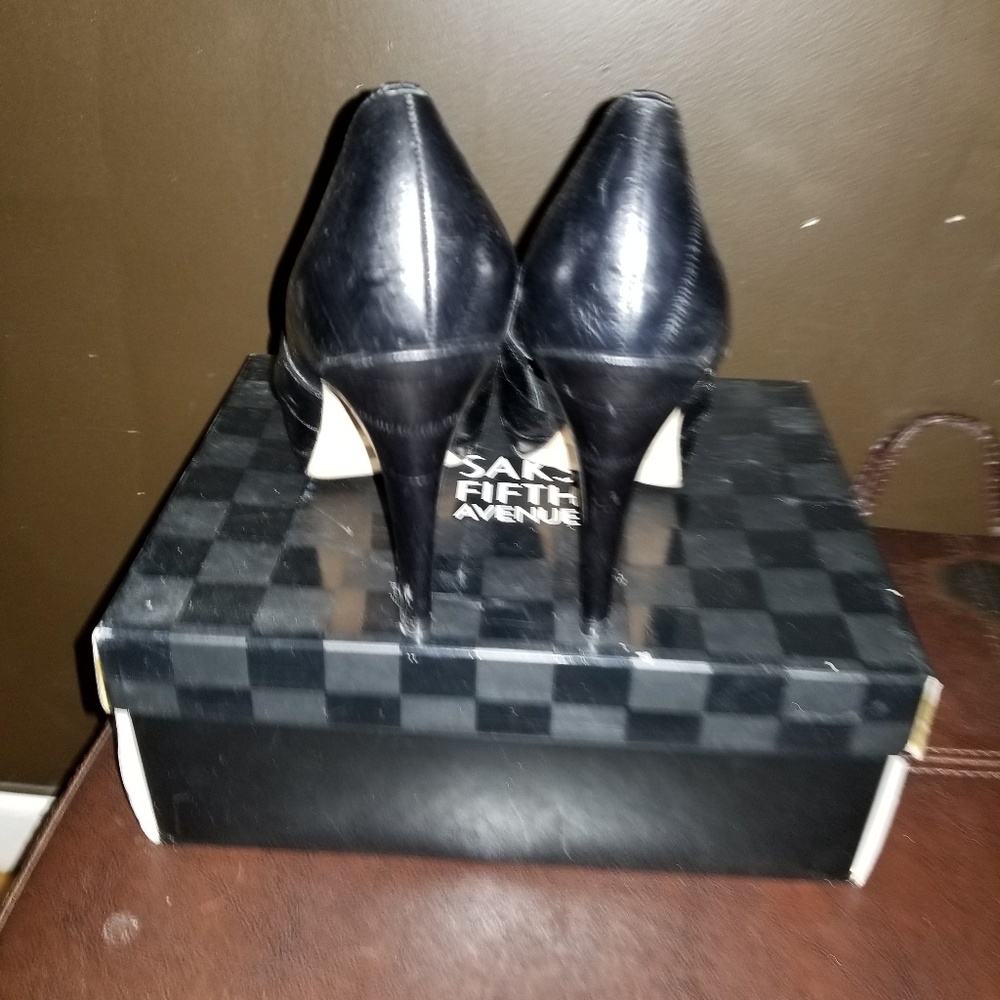 Shoes - Picture 4 of 4